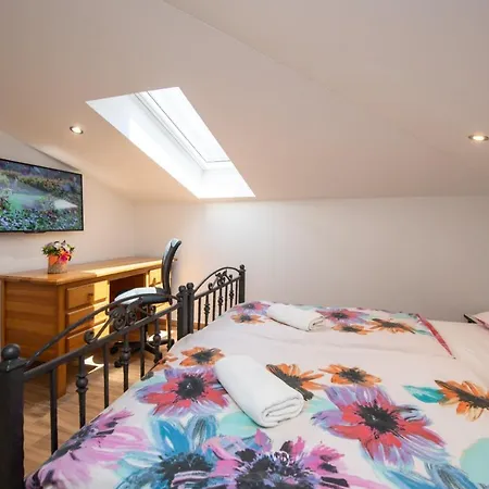 In With Sea View, Balcony, Air Conditioning, Wifi 5025-2 Apartment Ika